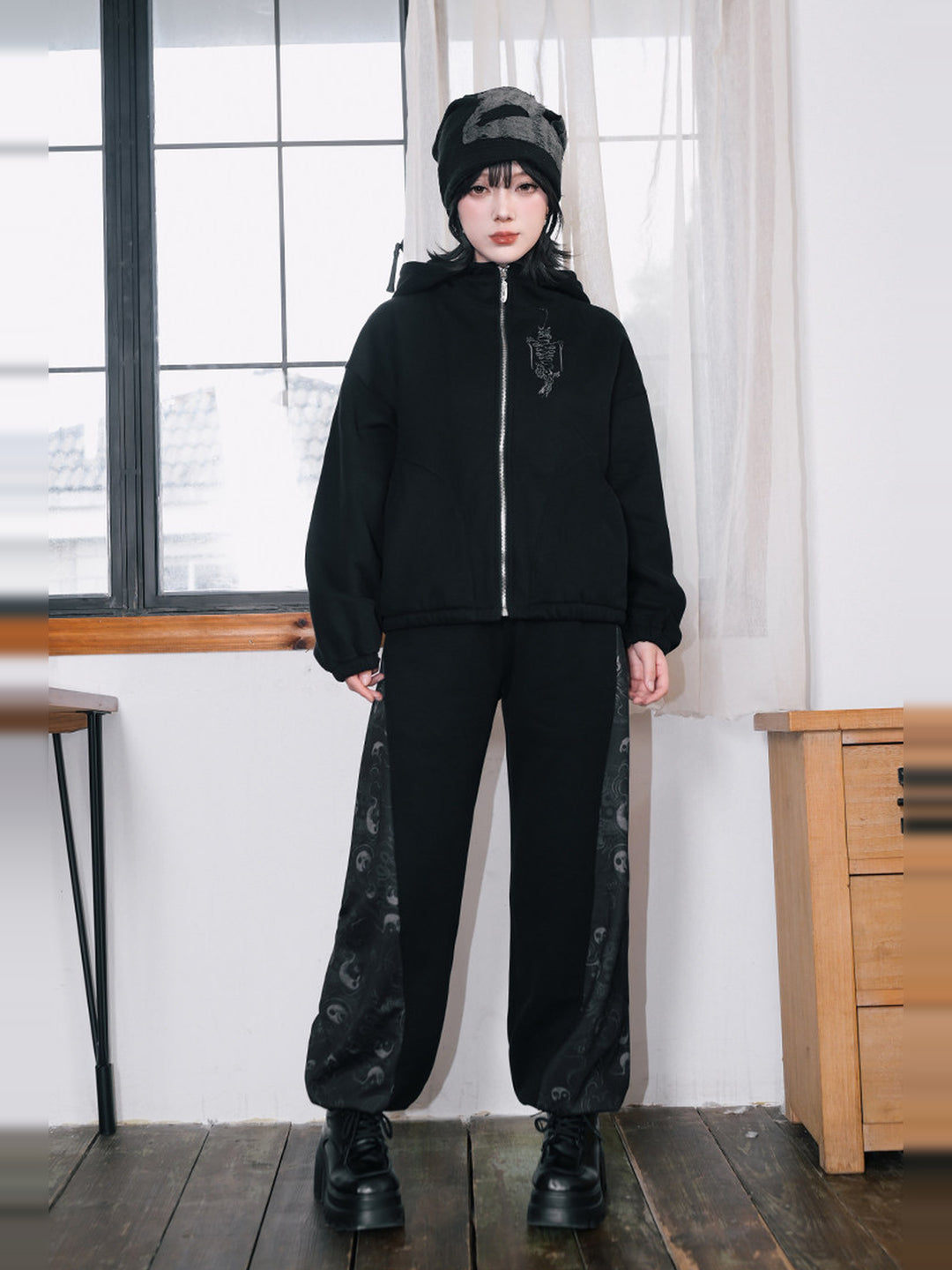 Black Raven Print Panel Fleece-Lined Sweatpants