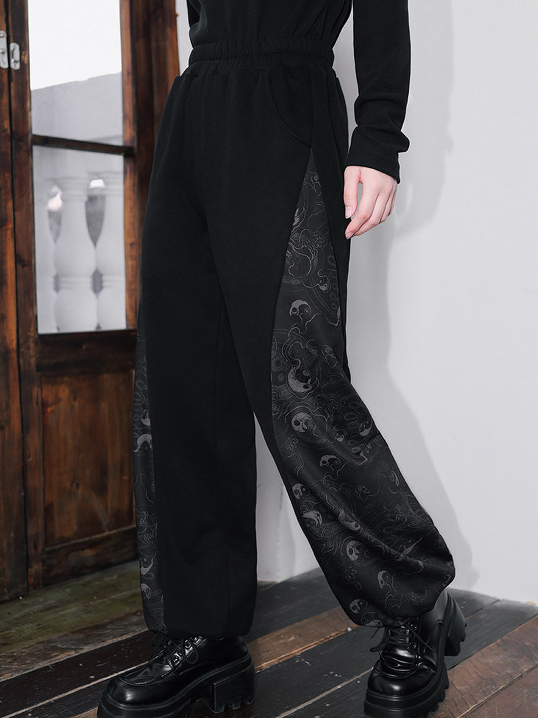 Black Raven Print Panel Fleece-Lined Sweatpants