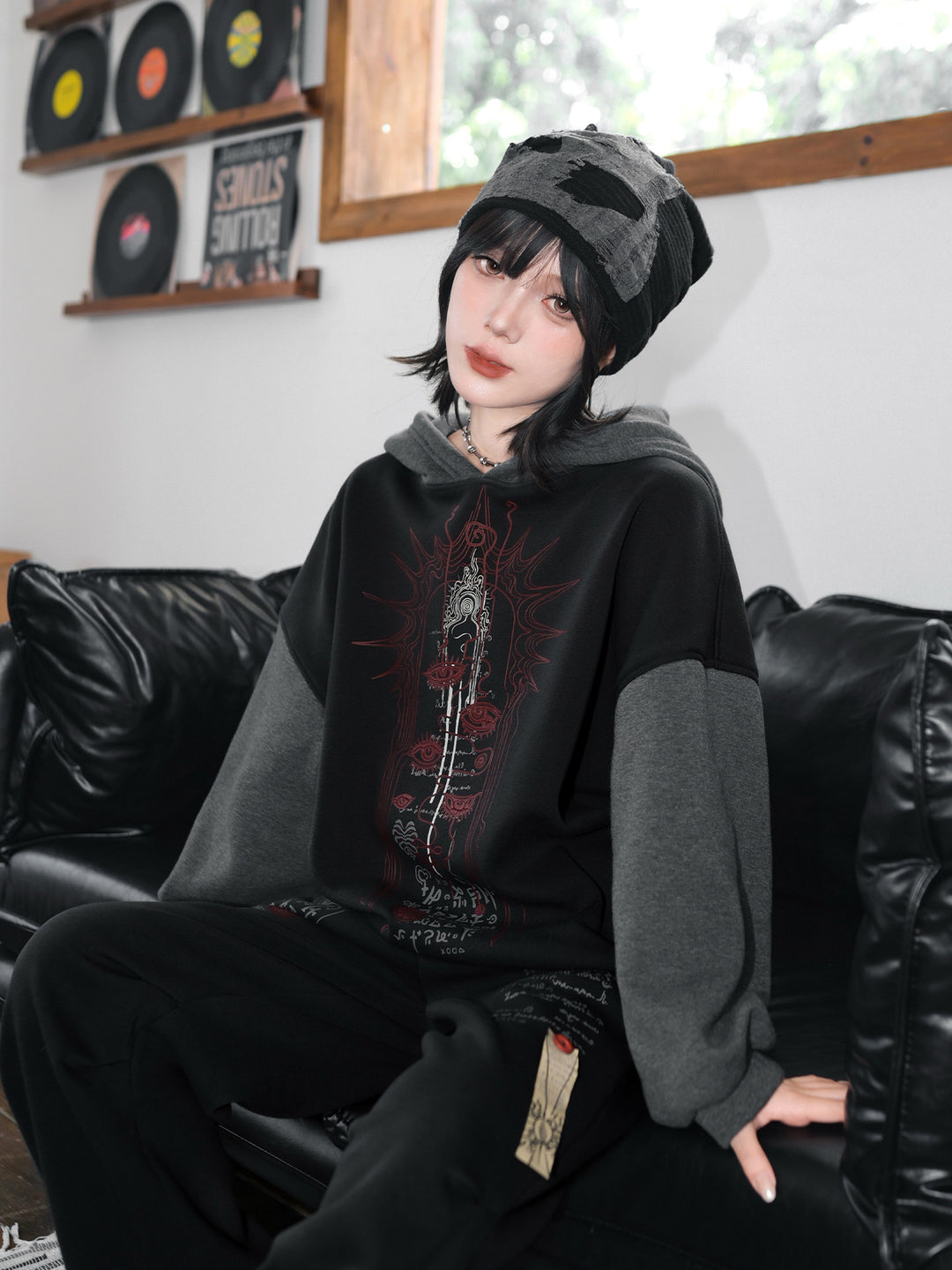 Black Occult Graphic Contrast-Sleeve Fleece-Lined Hoodie