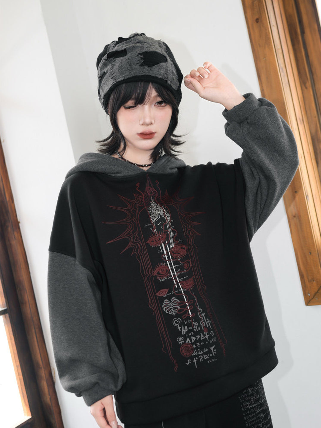 Black Occult Graphic Contrast-Sleeve Fleece-Lined Hoodie