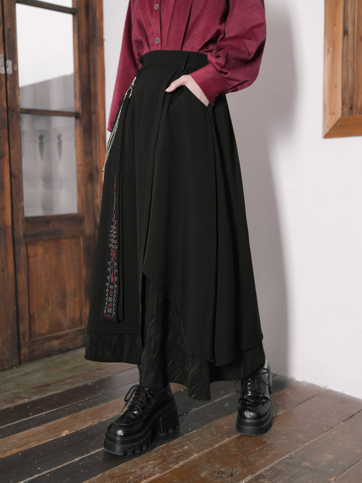 Black Layered Asymmetric Chain-Detail A-Line Maxi Skirt