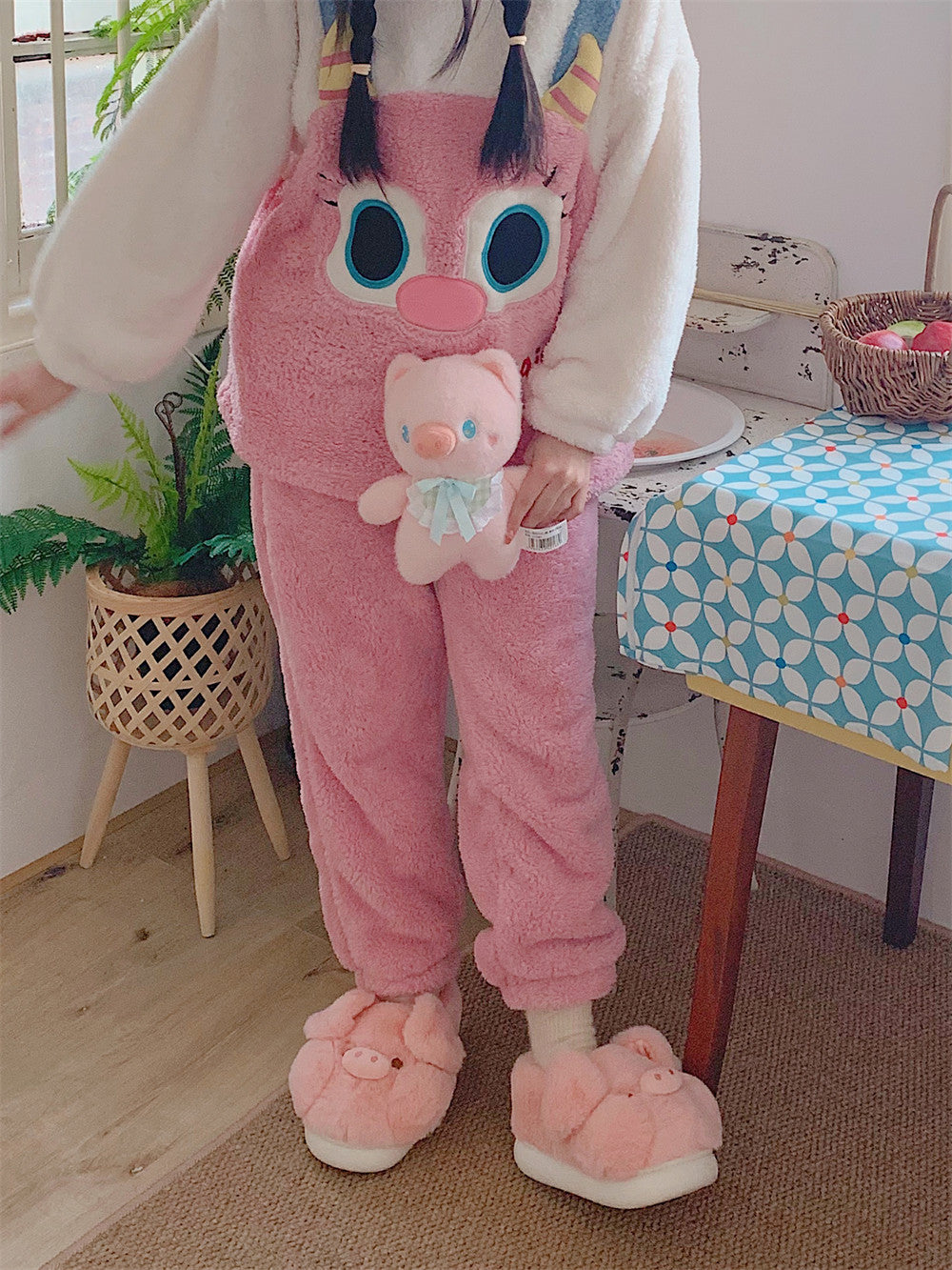 Cute Pink Pig Plush Slippers
