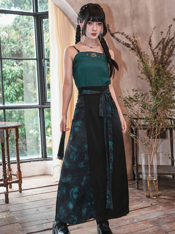 Snake Pattern Embroidered Tube Top / Cardigan / Skirt