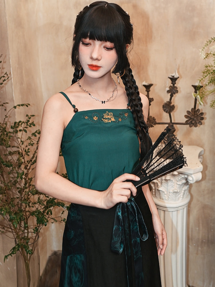 Snake Pattern Embroidered Tube Top / Cardigan / Skirt