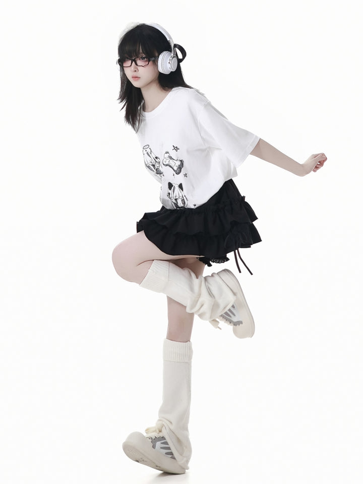 Anime Girl Graphic T-shirt / Ruffle Skirt