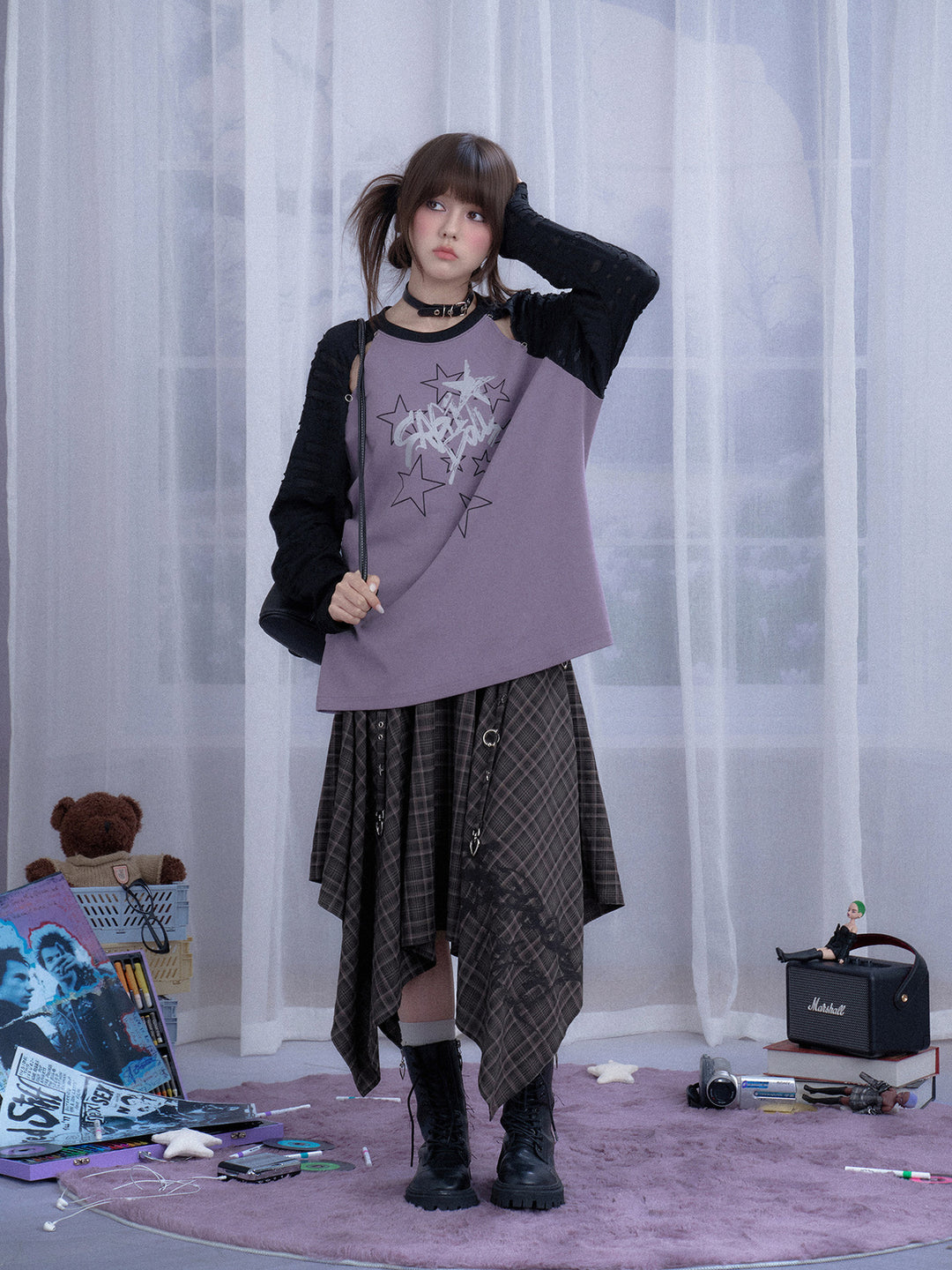 Distressed Star Graphic Raglan Sleeve Top