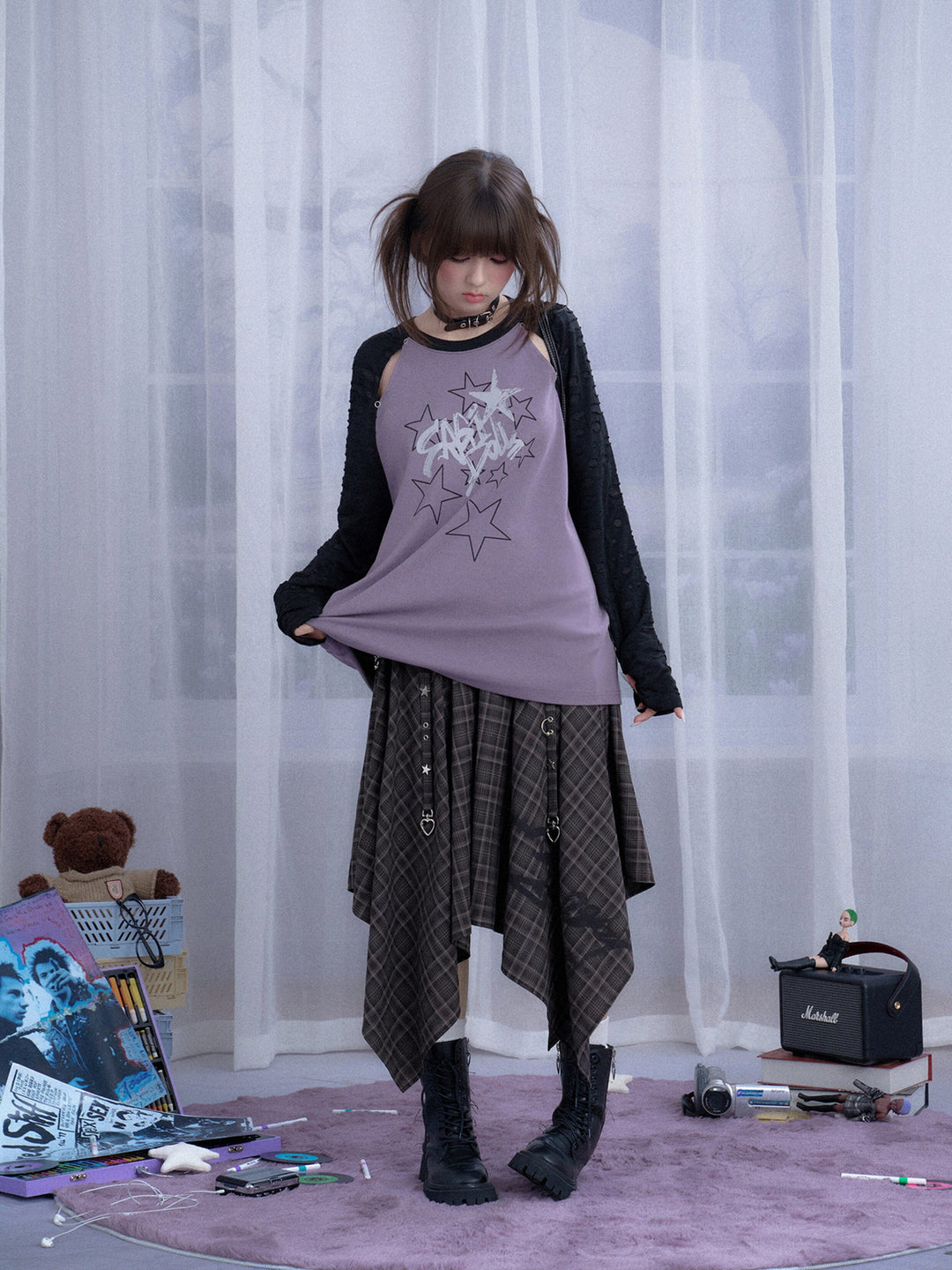 Distressed Star Graphic Raglan Sleeve Top