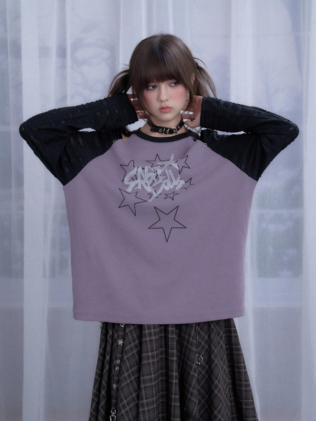 Distressed Star Graphic Raglan Sleeve Top