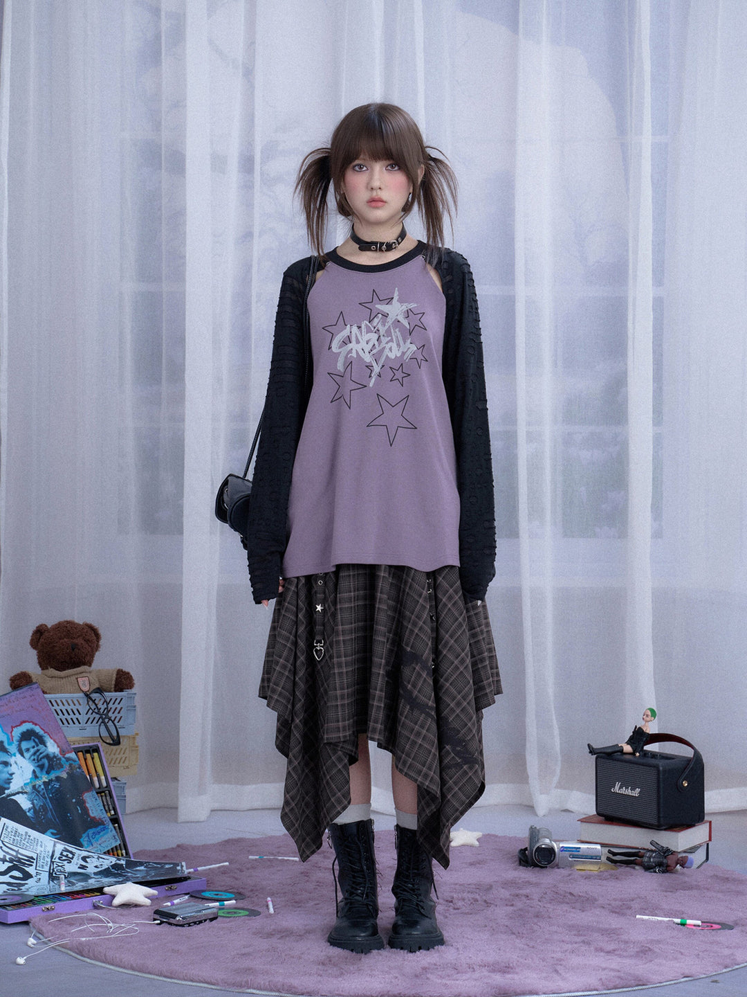 Distressed Star Graphic Raglan Sleeve Top
