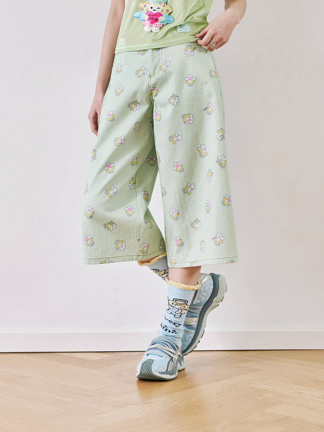 Angel Print Cropped Wide Leg Pants