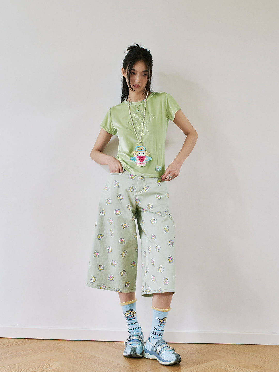 Angel Print Cropped Wide Leg Pants