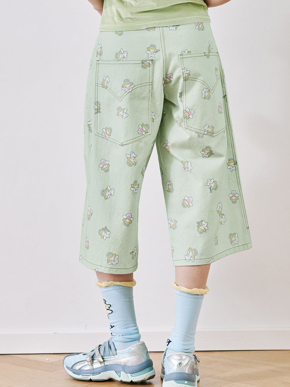 Angel Print Cropped Wide Leg Pants