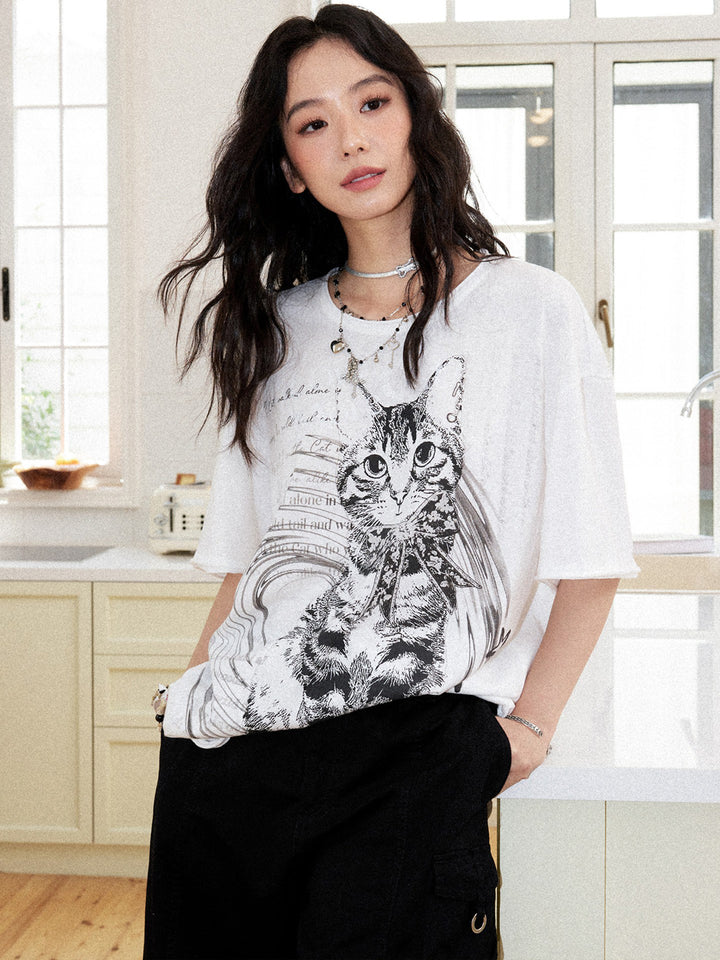 Vintage Cat Graphic T-Shirt