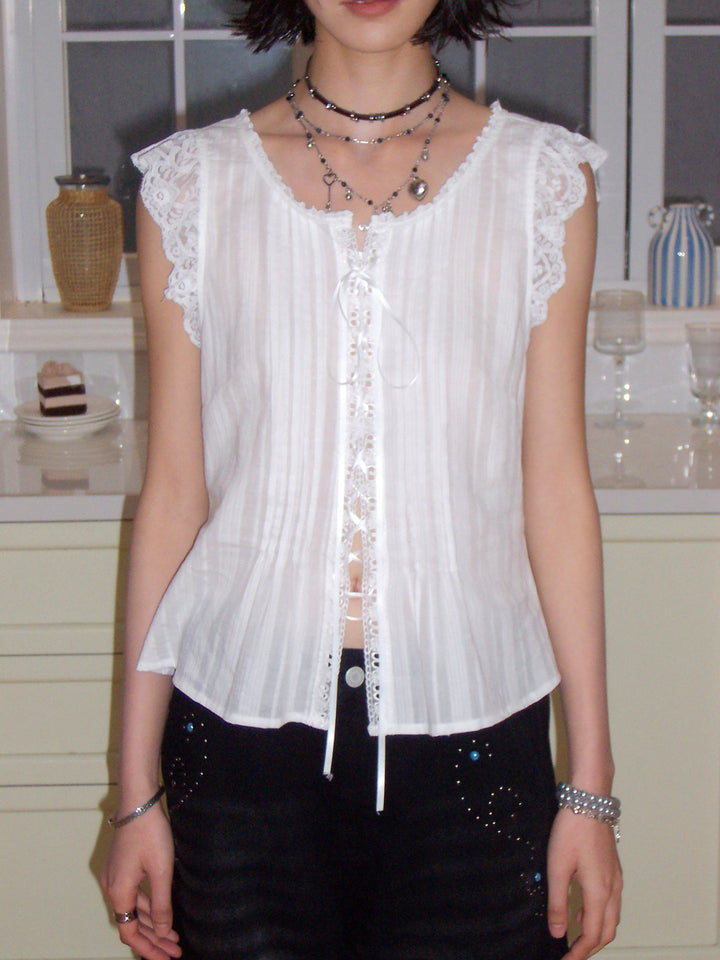 Lace Ruffle Sleeveless Blouse