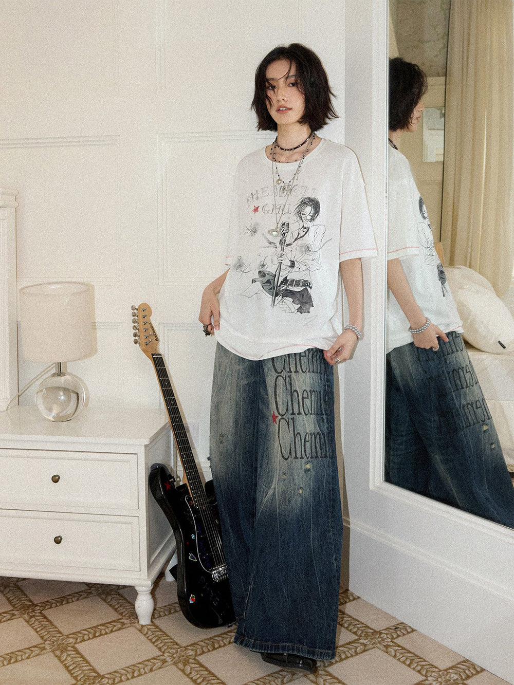 Rock Singer Rose Graphic Oversized T-Shirt