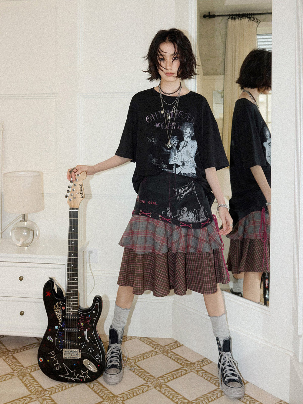 Rock Singer Rose Graphic Oversized T-Shirt