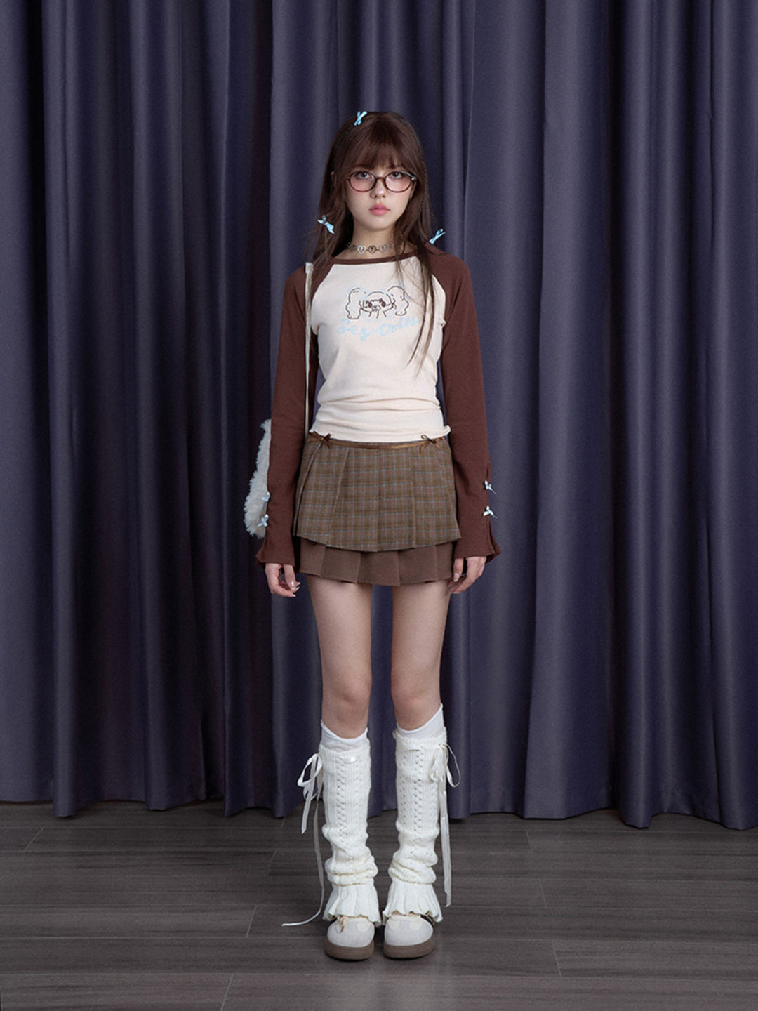 Cartoon Girl Bow Sleeve Raglan Top