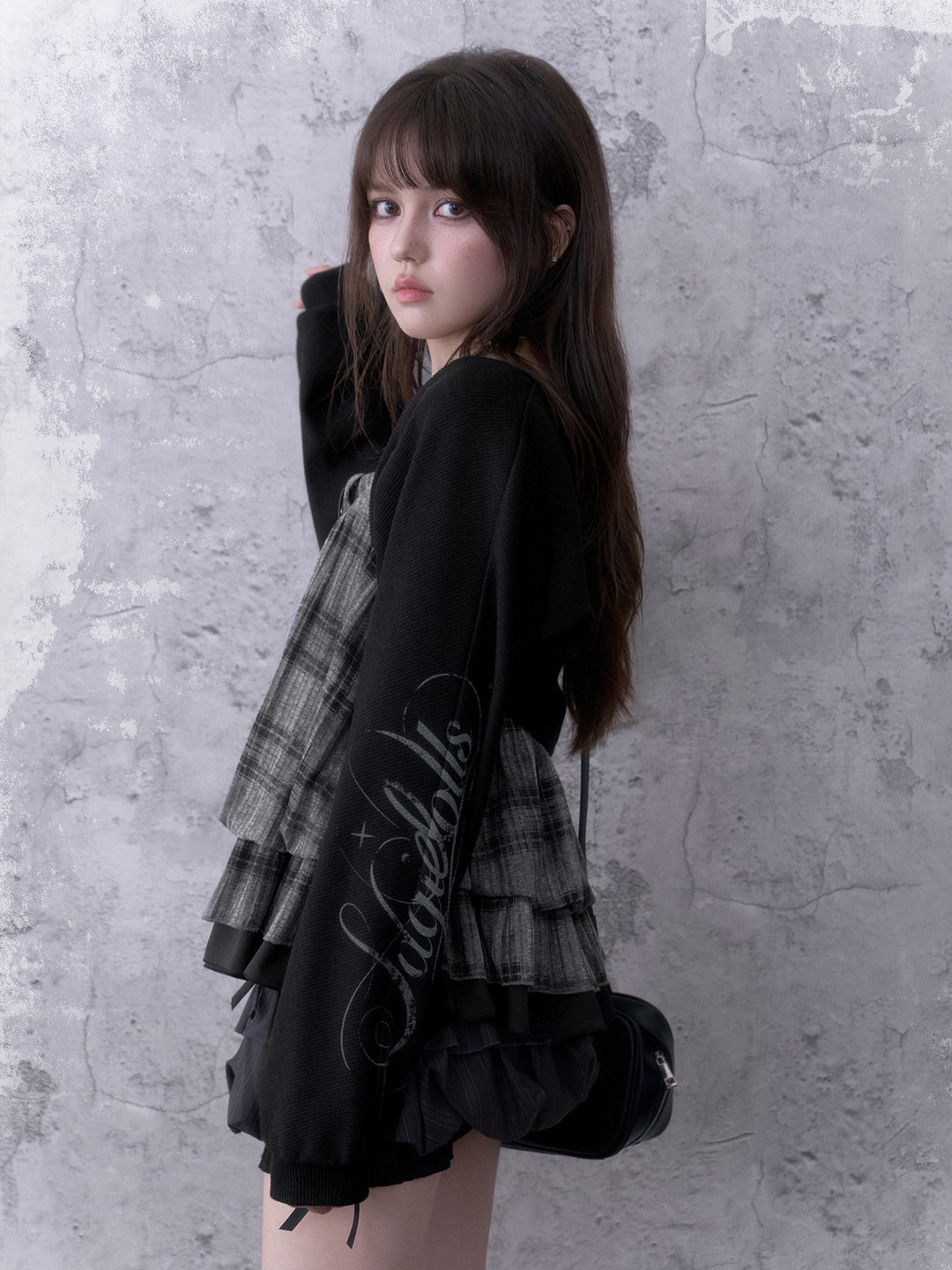 Grunge Graphic Sleeve Knit Shrug