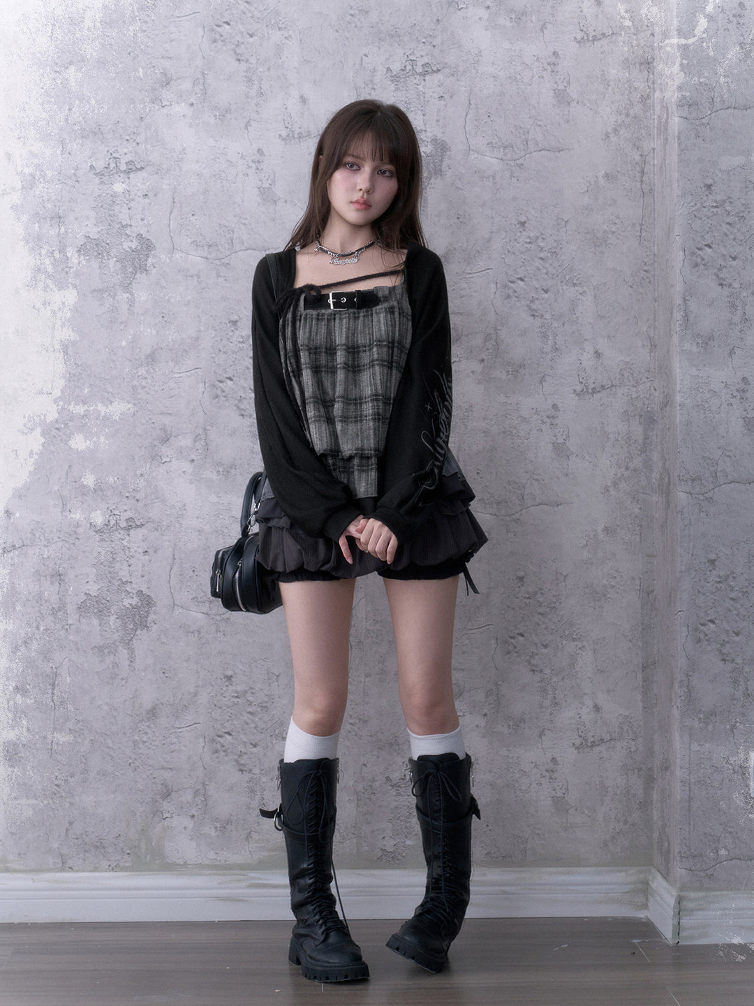 Grunge Graphic Sleeve Knit Shrug