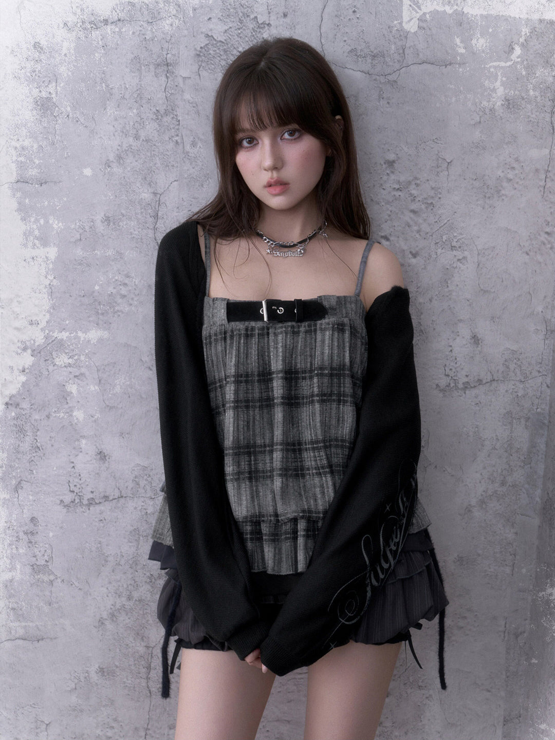 Grunge Graphic Sleeve Knit Shrug