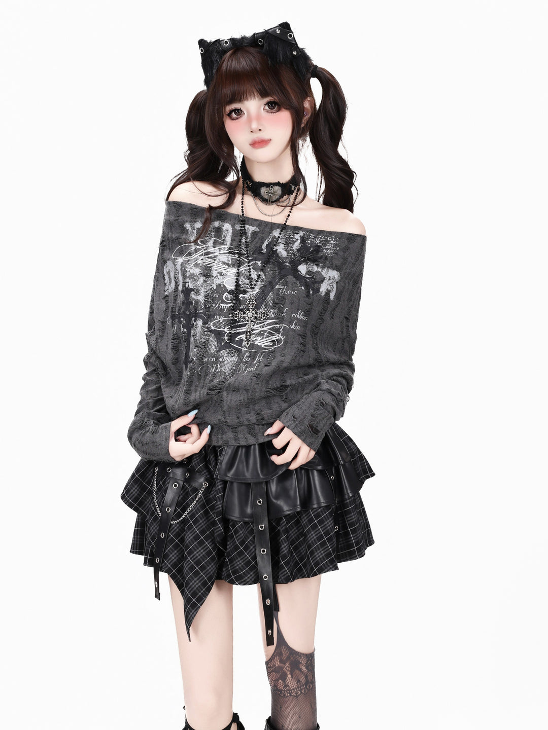 Grunge Off-Shoulder Graphic Top