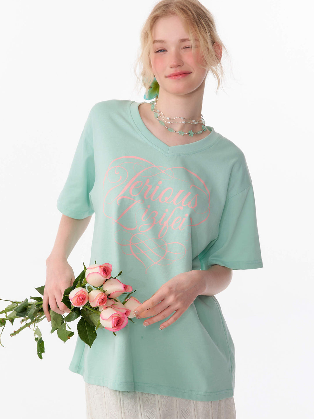 Y2K Script Graphic V-Neck T-Shirt
