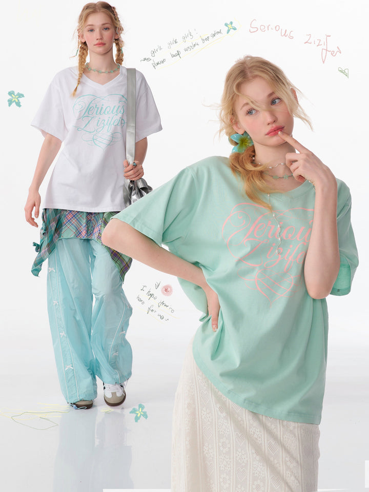 Y2K Script Graphic V-Neck T-Shirt