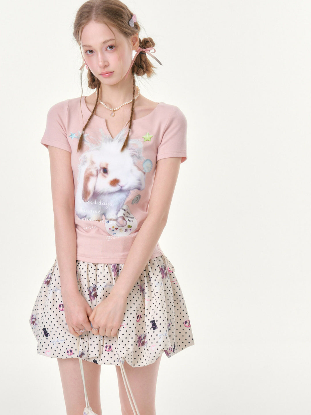 Kawaii Bunny Graphic V-Neck T-Shirt