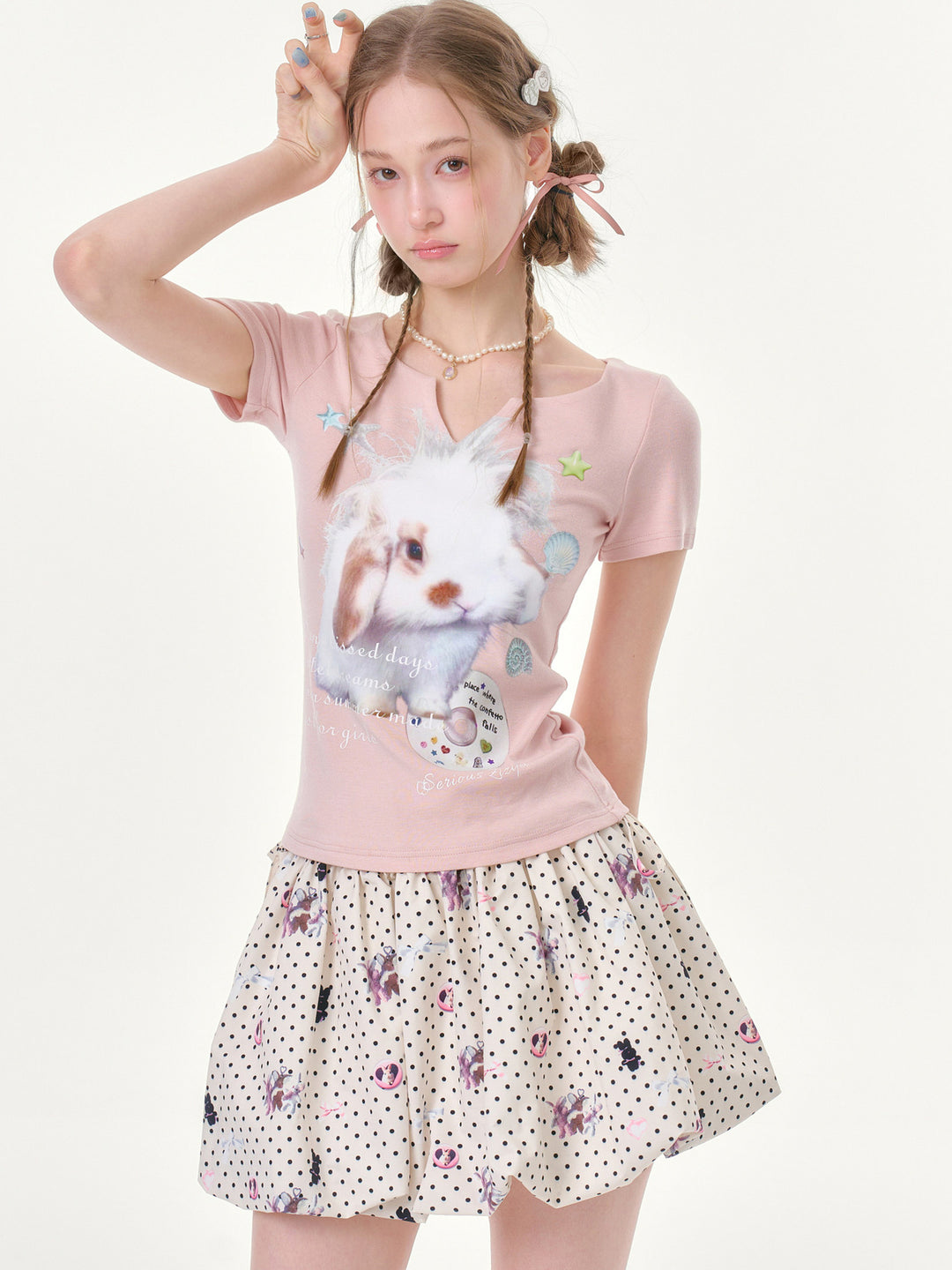 Kawaii Bunny Graphic V-Neck T-Shirt