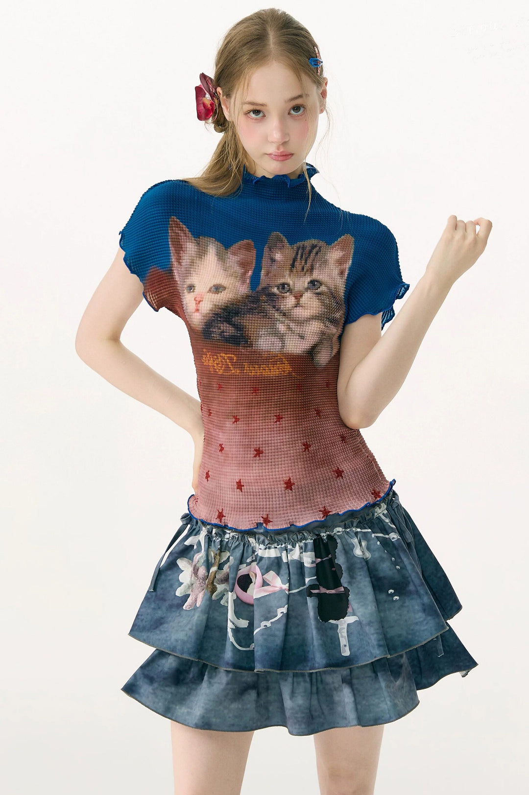 Pleated Cat Graphic T-Shirt