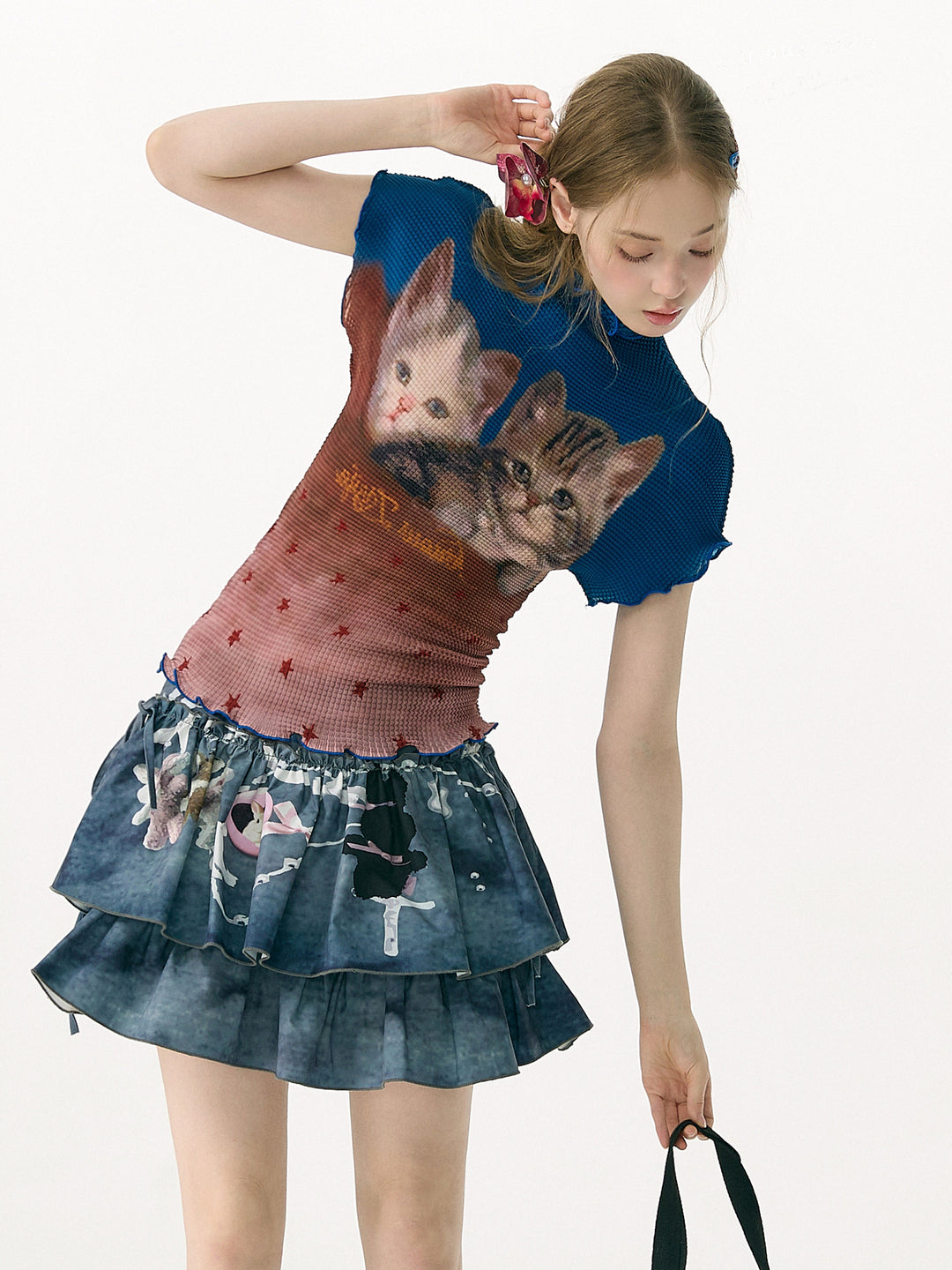 Pleated Cat Graphic T-Shirt