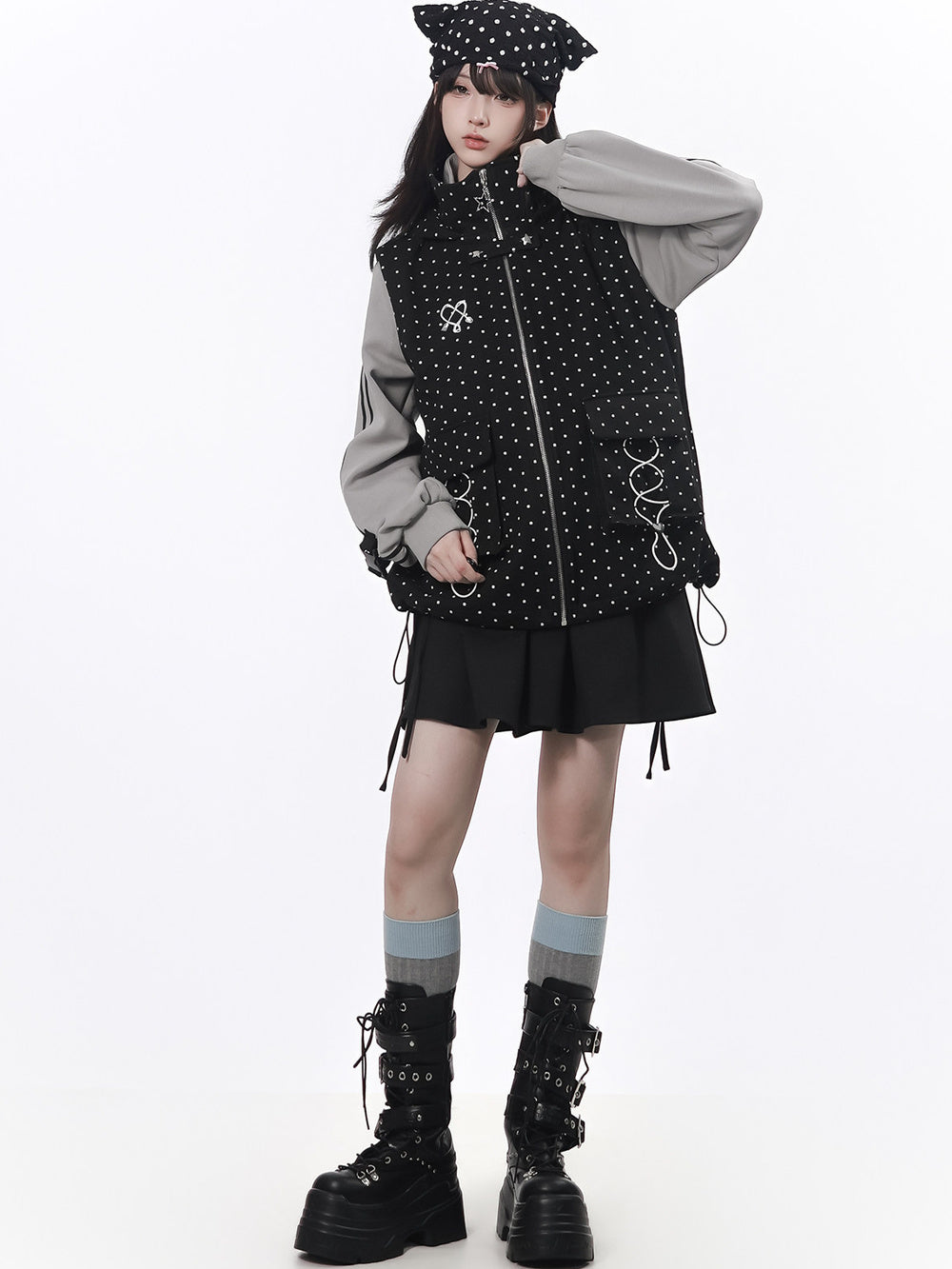 Star-Stud Bow Mini Skirt