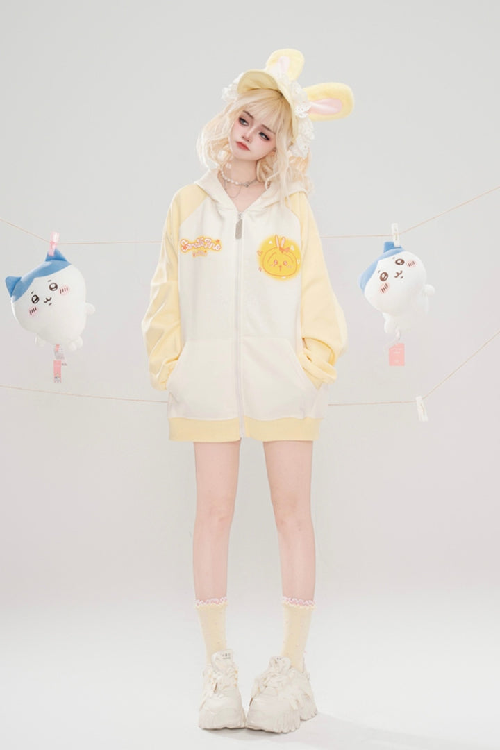 Light Yellow/Blue Cartoon Rabbit Print Loose-Fit Sweatshirt