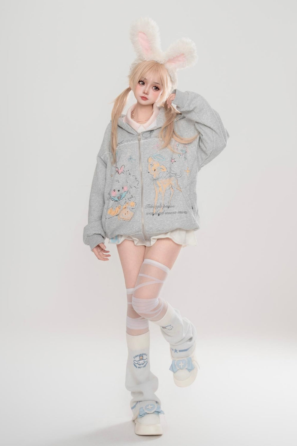 Gray Deer and Rabbit Print Sweet Style Loose-Fit Sweatshirt for Spring / Autumn