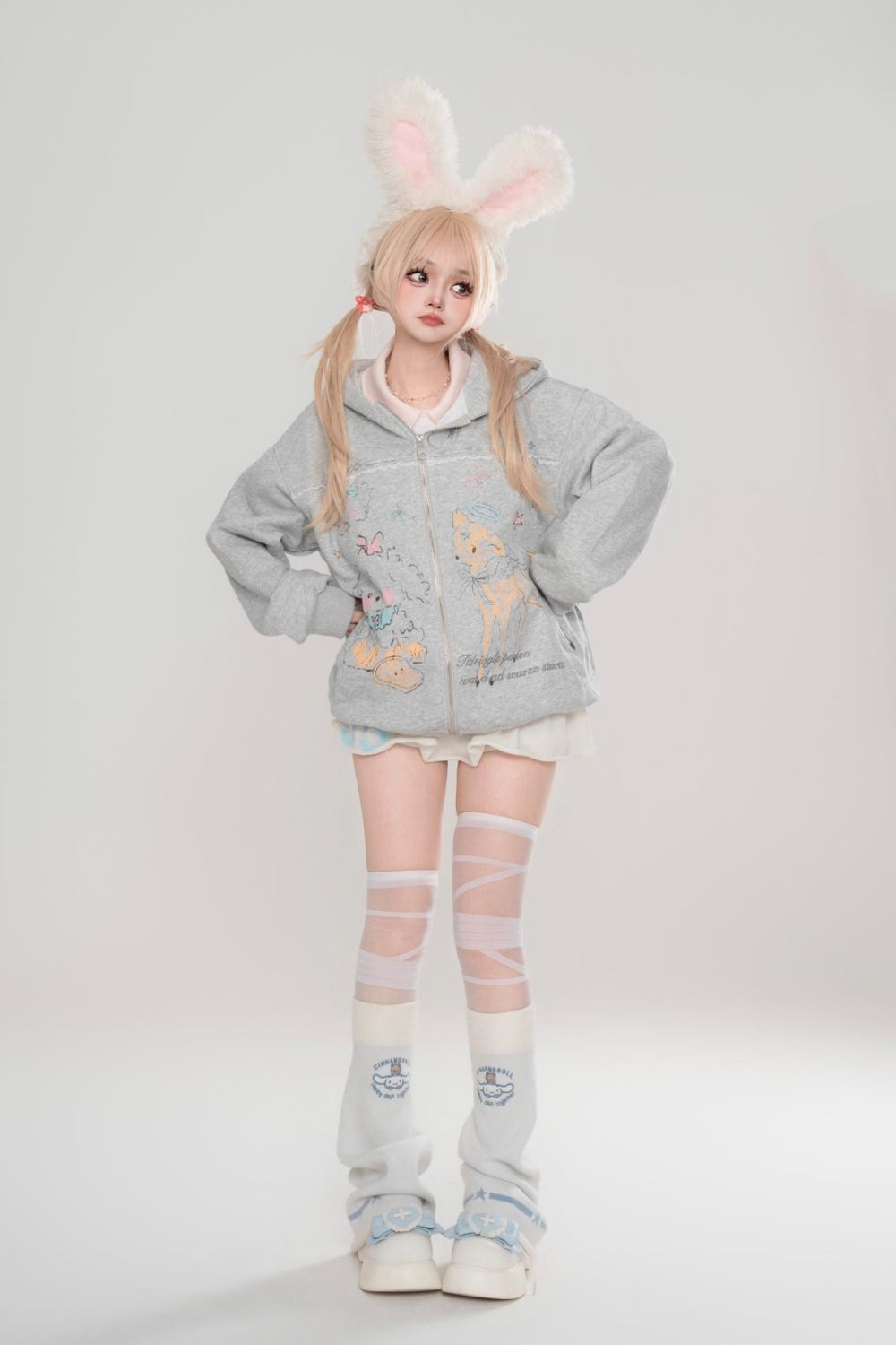 Gray Deer and Rabbit Print Sweet Style Loose-Fit Sweatshirt for Spring / Autumn