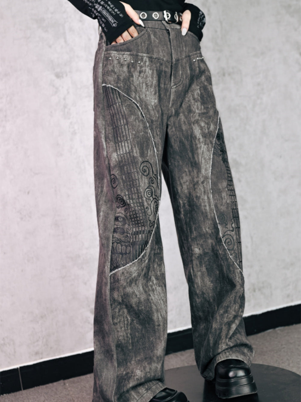 Vintage Rock Graphic Rivet Baggy Jeans