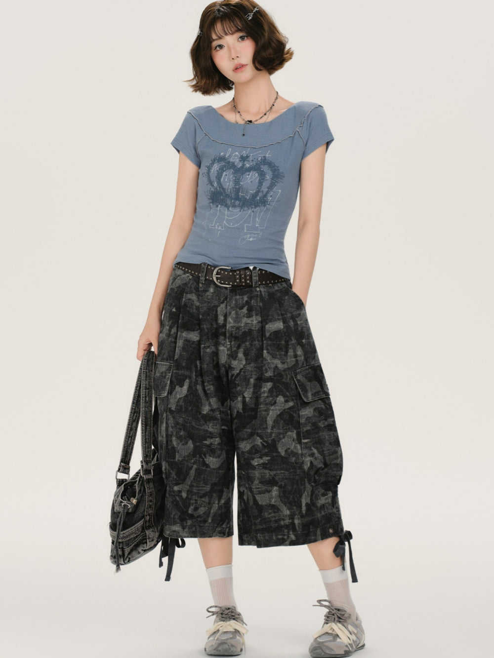 Distressed Crown Graphic Ribbed Tee