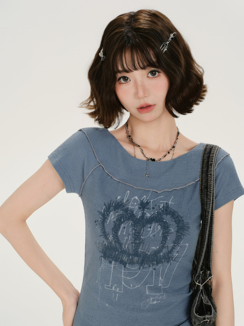 Distressed Crown Graphic Ribbed Tee