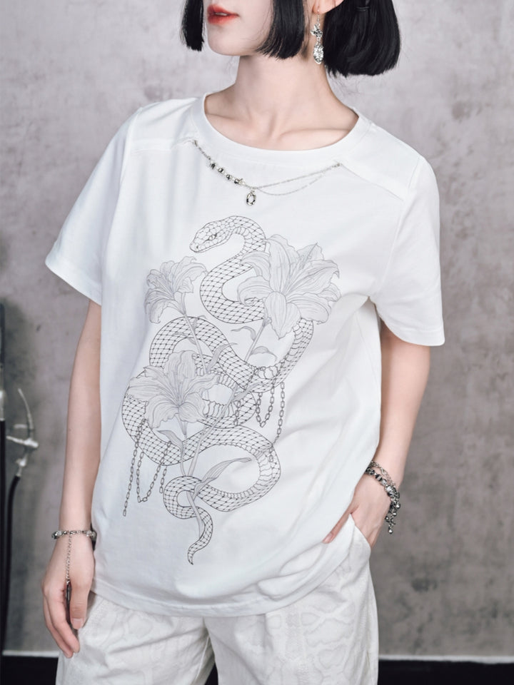 Snake Lily Graphic Chain Collar Tee