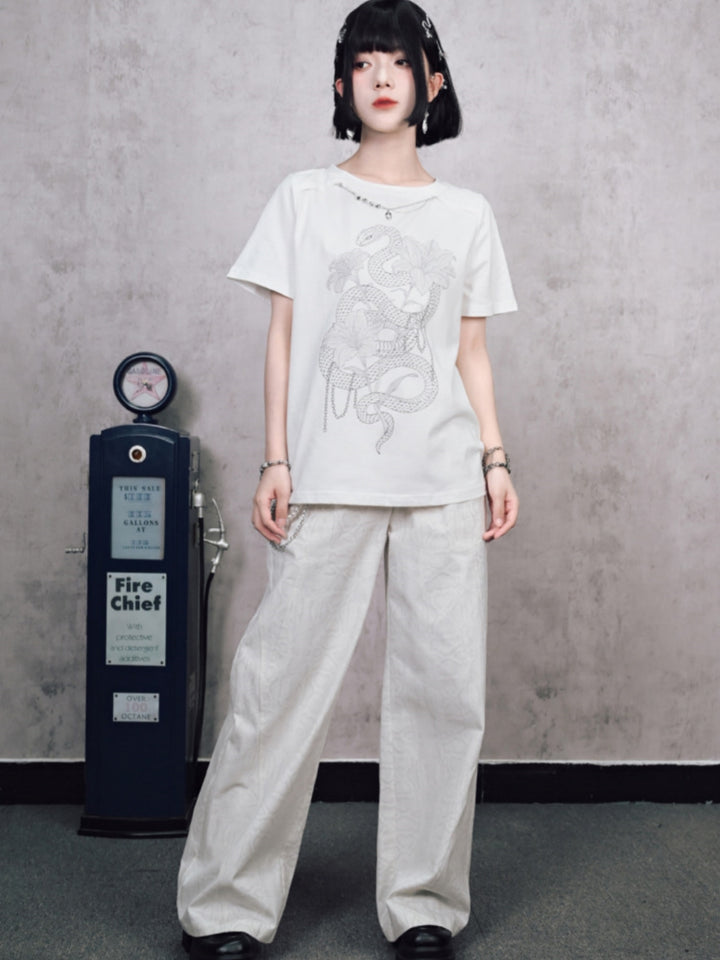 Snake Lily Graphic Chain Collar Tee