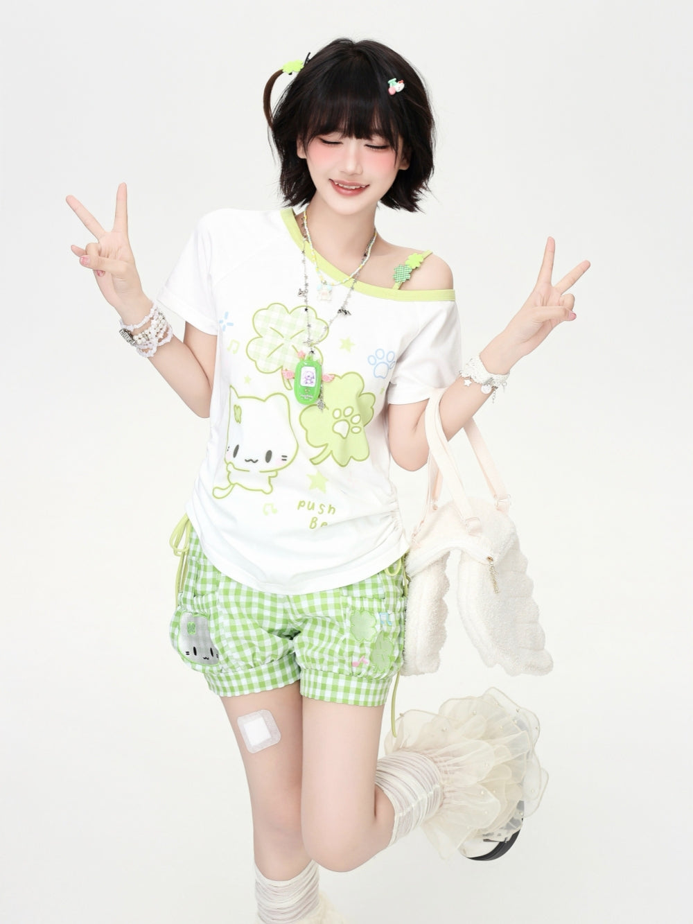 Asymmetric Clover Cartoon Graphic Baby Tee