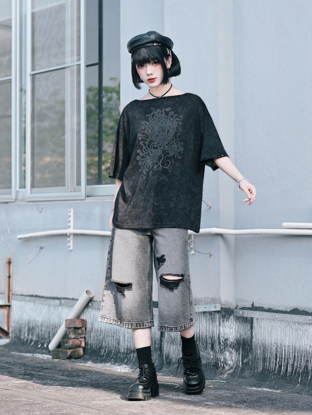 Distressed Graphic Detachable Sleeve Top