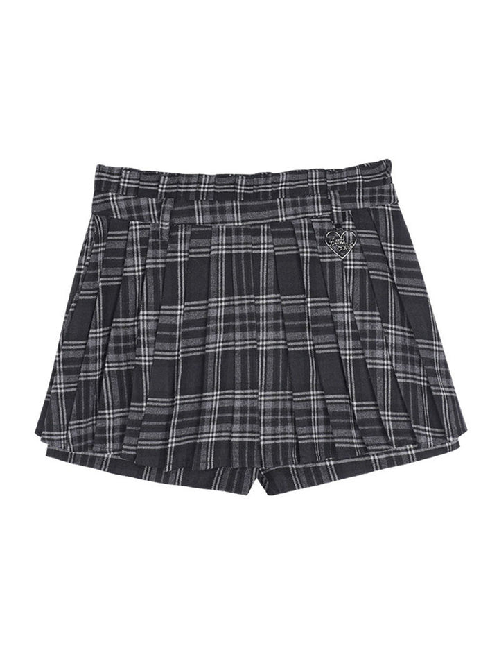 Black Plaid Heart Charm Pleated Skort