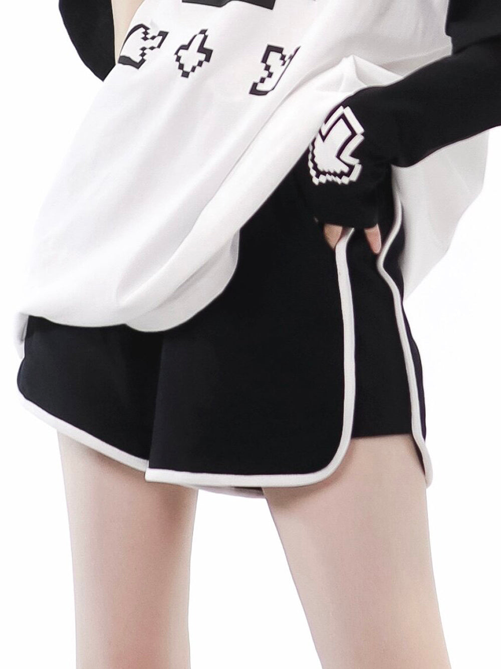 Pixel Arrow T Shirt Shorts
